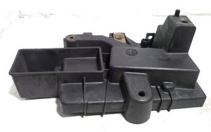 Chrysler Voyager Boîte de batterie 05109648AA