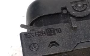 Mercedes-Benz ML W163 Istuimen lämmityksen kytkin 1638200210