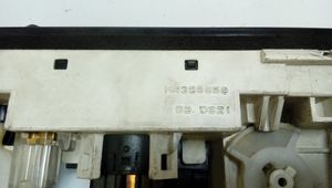 Mitsubishi Space Wagon Panel klimatyzacji MR398658