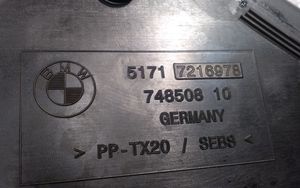 BMW 5 F10 F11 Zierleiste Scheibenwischer 51717216978