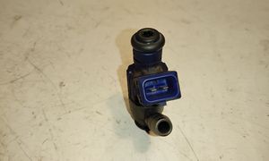 Volkswagen Golf IV Injecteur de carburant 06A906031C