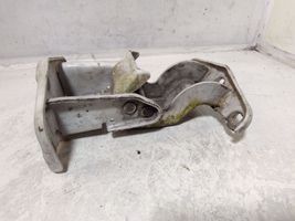 Nissan Primastar Cerniera inferiore della portiera di carico 312304K