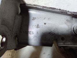 Nissan Primastar Cerniera inferiore della portiera di carico 312304K