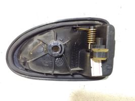 Nissan Primastar Klamka wewnętrzna drzwi tylnych 7700432707