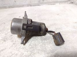 Volvo V50 Pompe à vide 08684342