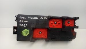 Opel Signum Ramka / Moduł bezpieczników 13144709UQ