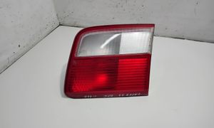 Opel Omega B2 Lampy tylnej klapy bagażnika 