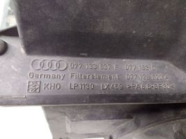 Audi A8 S8 D2 4D Obudowa filtra powietrza 077133837F