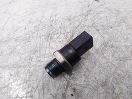 Mercedes-Benz E W211 Sensore di pressione del carburante A0041536728