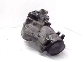 Honda CR-V Generator/alternator bracket 