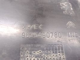 Citroen Berlingo Revestimientos de la aleta guardabarros antisalpicaduras trasera 9625490780