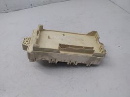 Mitsubishi Pajero Module de fusibles 3A230291