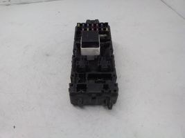 Mitsubishi Carisma Fuse module MB953355