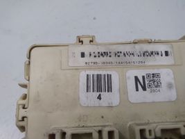 Toyota Yaris Module de fusibles 827300D040