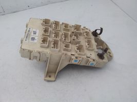 Toyota Yaris Module de fusibles 827300D040