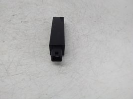 Toyota Auris 150 Interjero komforto antena M731020