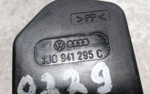 Volkswagen Bora Moteur de réglage du niveau des phares 00787800
