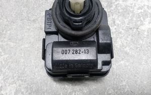 Volkswagen Golf II Headlight level adjustment motor 8L0941295