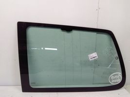 Peugeot 807 Fenêtre latérale avant / vitre triangulaire 