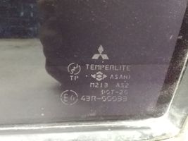 Mitsubishi Galant Fenêtre latérale avant / vitre triangulaire 