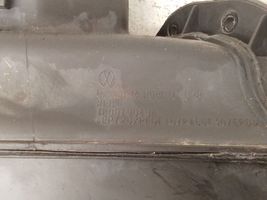 Audi Q7 4L Oro paėmimo kanalo detalė (-ės) 7L0819049A