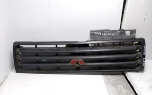 Mitsubishi Pajero Grotelės priekinės MB645720