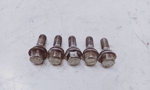 Volvo XC60 Nuts/bolts 