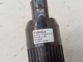 Ford Mondeo MK V Tuulilasi tuulilasinpesimen pumppu BA8317664AA