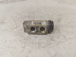 Hyundai ix35 Air conditioning (A/C) expansion valve 977752Y300