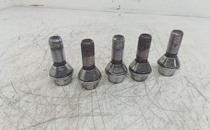 Volvo XC60 Nuts/bolts 