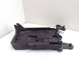 Volkswagen PASSAT B8 Boîte de batterie 5Q0915321H