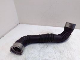 Mercedes-Benz GLA W156 Tube d'admission de tuyau de refroidisseur intermédiaire A2465200101