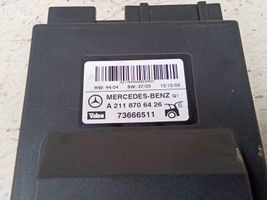 Mercedes-Benz E W211 Takaluukun/tavaratilan ohjainlaite/moduuli A2118706426