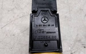 Mercedes-Benz C W203 Débitmètre d'air massique A6110940048
