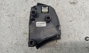 Volvo S40 Pulsanti/interruttori sul volante 30739638