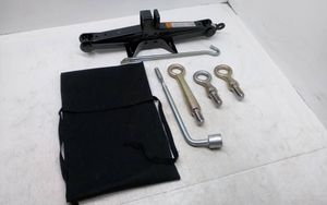 Mazda CX-5 Įrankių komplektas 