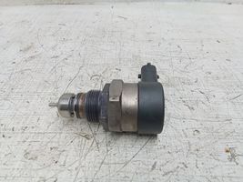 Volvo XC90 Regulator ciśnienia paliwa 30777576