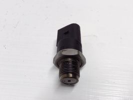 Volkswagen Touareg I Fuel pressure sensor 0281002691