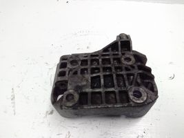 Volkswagen Touareg I Soporte del alternador 059903143P