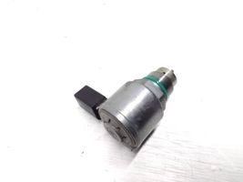 Audi A6 S6 C7 4G Regolatore di pressione del carburante 04L130764C