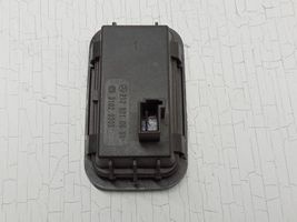 Mercedes-Benz ML W164 Interruptor de apertura del maletero/compartimento de carga 2128210651