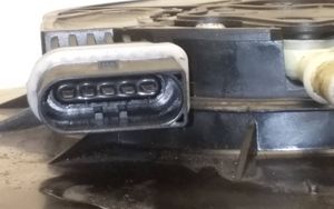 Volkswagen Tiguan Zbiornik płynu AdBlue 5N0131877E