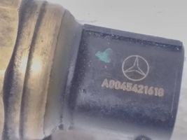 Mercedes-Benz C W204 Degalų slėgio daviklis A0045421618