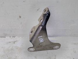 Audi Q7 4L Supporto di montaggio del parafango 4L0821135