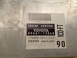 Toyota Corolla Verso E121 Unidad de control/módulo del motor 8966113060