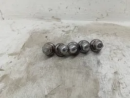 Mitsubishi Outlander Nuts/bolts 