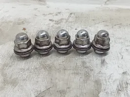 Mitsubishi Outlander Nuts/bolts 