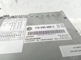 Volkswagen Tiguan Radio/CD/DVD/GPS-pääyksikkö 1T0035680C