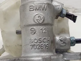 BMW 3 F30 F35 F31 Główny cylinder hamulca 702619