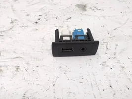 Volkswagen Crafter USB-pistokeliitin A4478200087